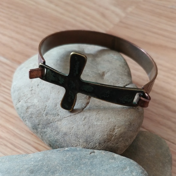 Faith Jewerly Jewelry - Cross Bracelet